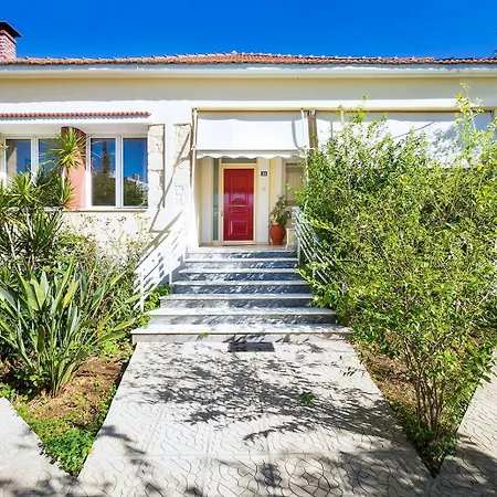 Niki House